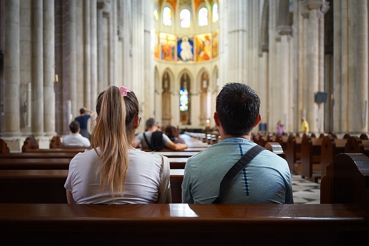 Aumentan los católicos en todos los continentes excepto Europa