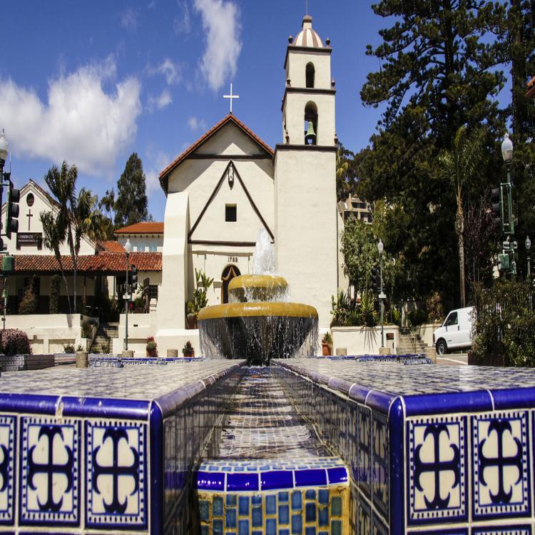 El Papa declara basílica menor a misión fundada por San Junípero Serra