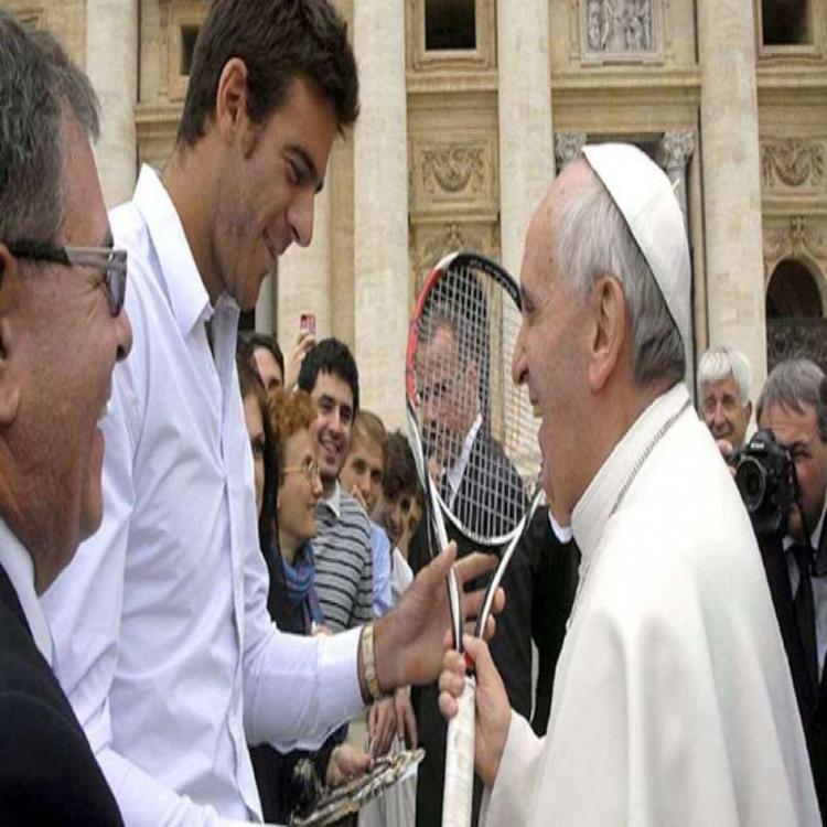 El Papa subastará regalos de deportistas para recaudar fondos contra la pandemia