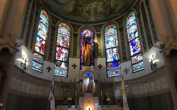 Es Santuario la iglesia parroquial del Sagrado Corazón de Jesús