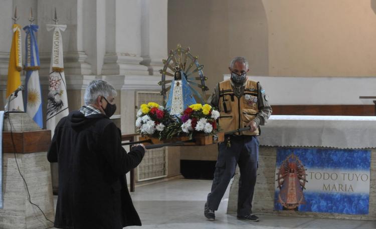 La "imagen cabecera" de la Virgen de Luján inició su camino virtual