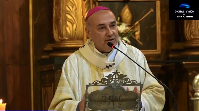 Mons. Fenoy: Bajar a la realidad, valorar lo pequeño, hacer silencio