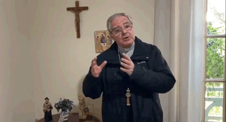 Mons. Ojea: "El Cuerpo de Cristo nos sostiene, nos da la vida"