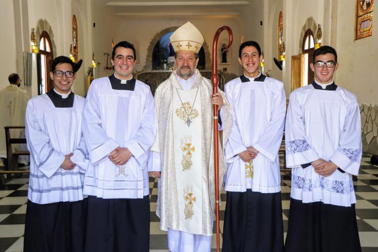 "Sean siempre portadores del amor de Dios", dijo Mons. Barba a los seminaristas