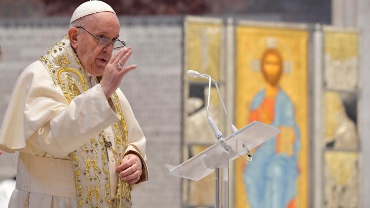 Bendición Urbi et Orbi: Somos curados por las llagas de Cristo resucitado