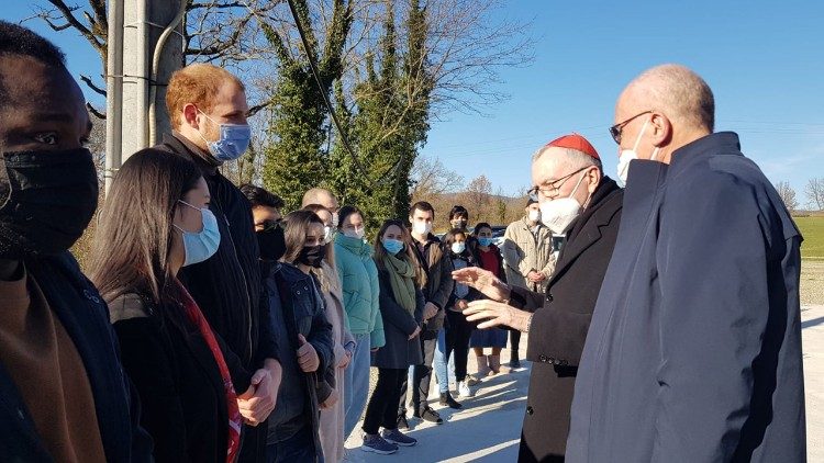 Card. Parolin: "Paso a paso están construyendo la paz"