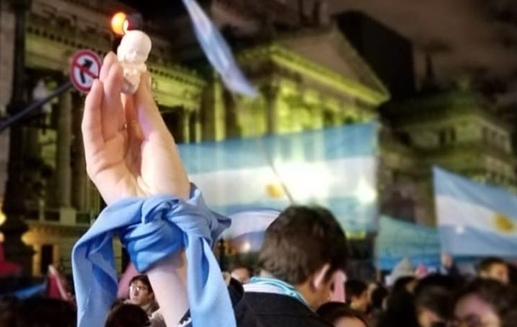 Una jueza chaqueña ordenó suspender la ley de aborto en la provincia