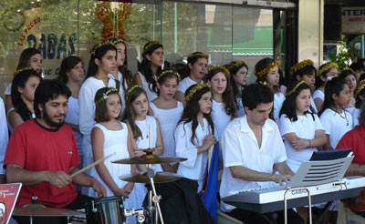 Coro Navideño de Niñas en el atrio de San José de Flores