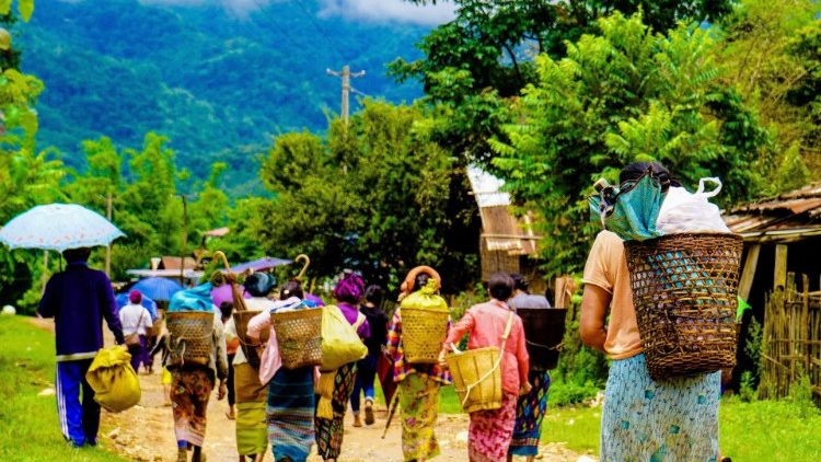 Día Mundial del Refugiado: "Hagamos nuestras sus tristezas y sus alegrías"