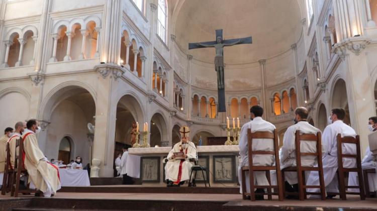 El Card. Poli deseó a los nuevos sacerdotes y diáconos "un ministerio fiel, fecundo y alegre"