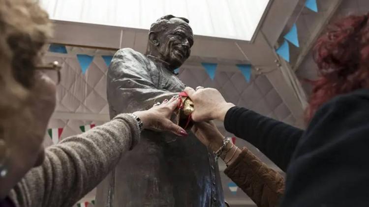 El padre Mario Pantaleo, camino a los altares