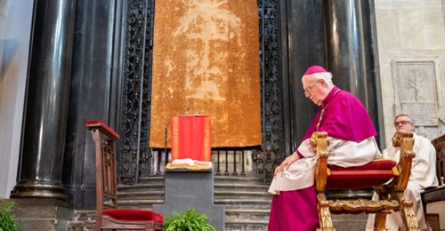 El Sábado Santo, exposición especial de la Sábana Santa de Turín