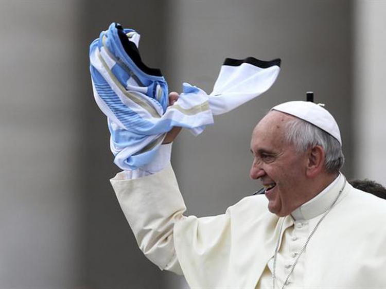 Francisco celebró las victorias de los seleccionados argentino e italiano