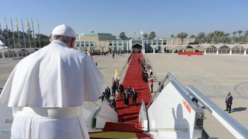 Francisco concluye su visita histórica a la martirizada Irak