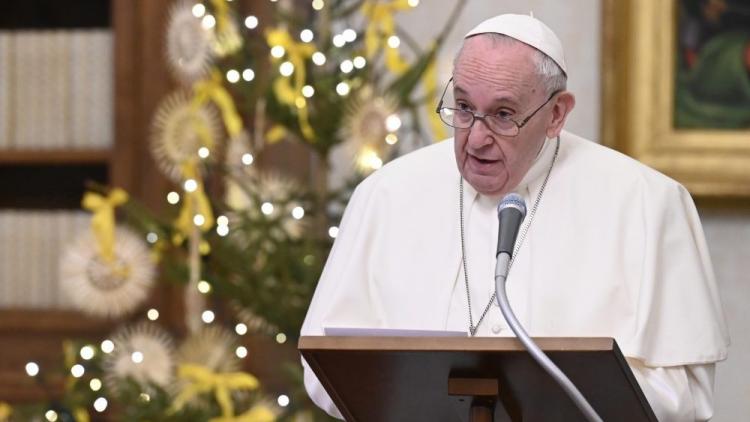 Francisco: Dios nos ama en nuestras flaquezas, abrámosle la puerta