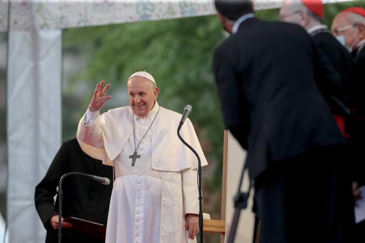 "La Iglesia es su casa, siéntanse bienvenidos", dijo Francisco a la comunidad gitana de Eslovaquia