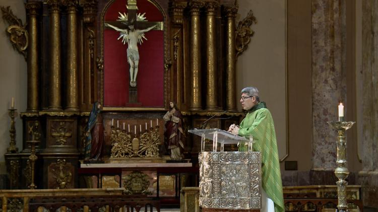 La misa en acción de gracias por la salud del Papa, por radio y TV