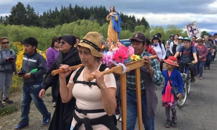 La prelatura de Esquel peregrina al santuario de la Virgen de las Nieves