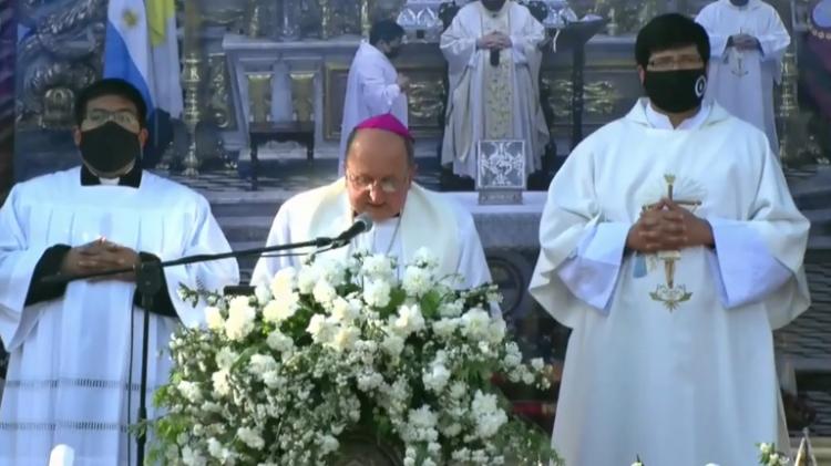 Mons. Cargnello al renovar el Pacto de Fidelidad: "Líbranos de esta pandemia"