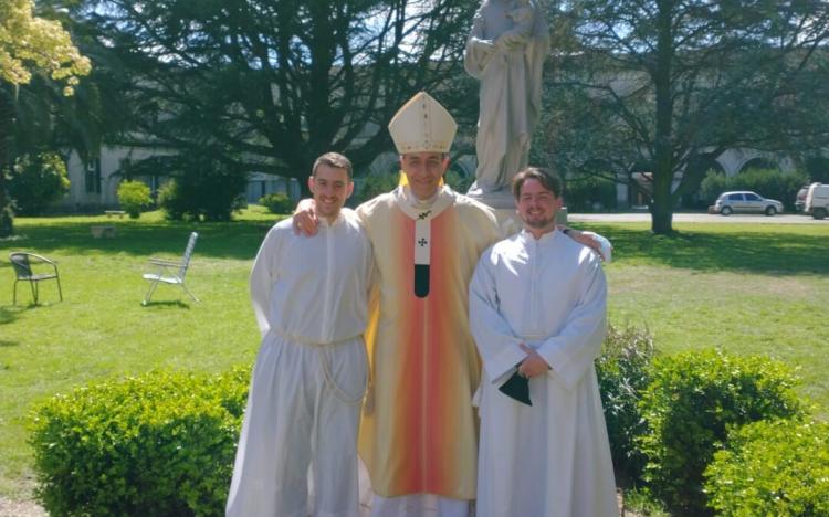 Mons. Fernández confirió el ministerio del acolitado a dos seminaristas platenses