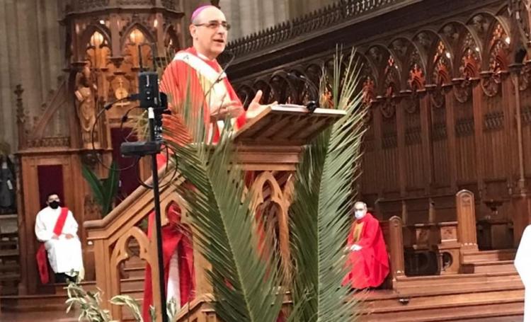 Mons. Fernández: "Dejemos que Jesús reine en todos los aspectos de nuestras vidas"