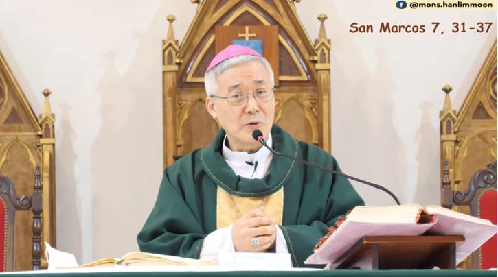 Mons. Han Lim Moon: "Los tapones los llevamos en el corazón"