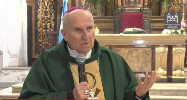 Mons. Vázquez: "Caminar con la mirada de Jesús"