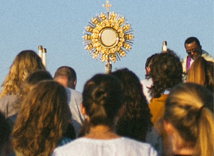 Mons. Martínez: "La fuerza del amor de Dios"