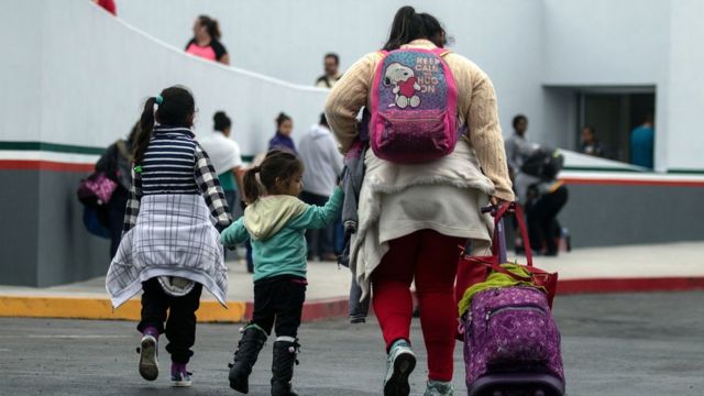 Obispos estadounidenses piden proteger la dignidad humana de los migrantes