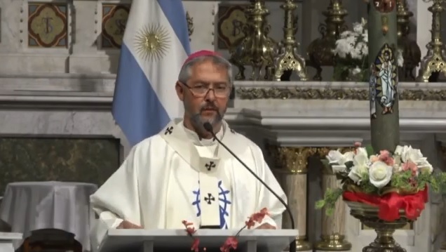 "Son tiempos de agarrarse al Cristo Vivo", afirmó Mons. Scheinig