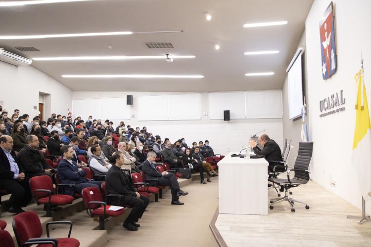 Abrió sus puertas la Escuela Universitaria de Filosofía y Teología de la Ucasal