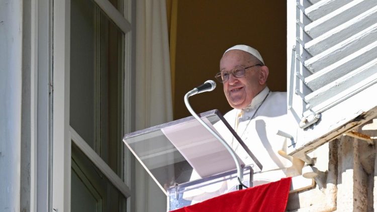 Adviento: el Papa invita a preparar la Navidad con 'corazón ligero'