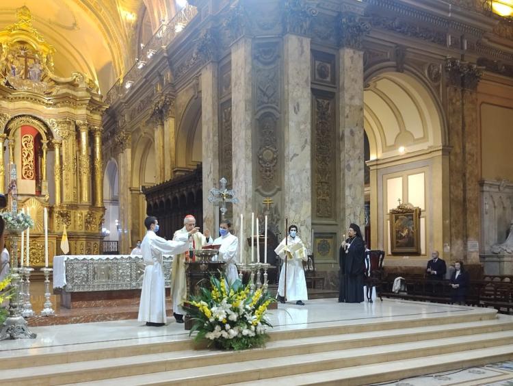 Card. Poli: "Pareciera que en esta noche acontece toda la Sagrada Escritura"