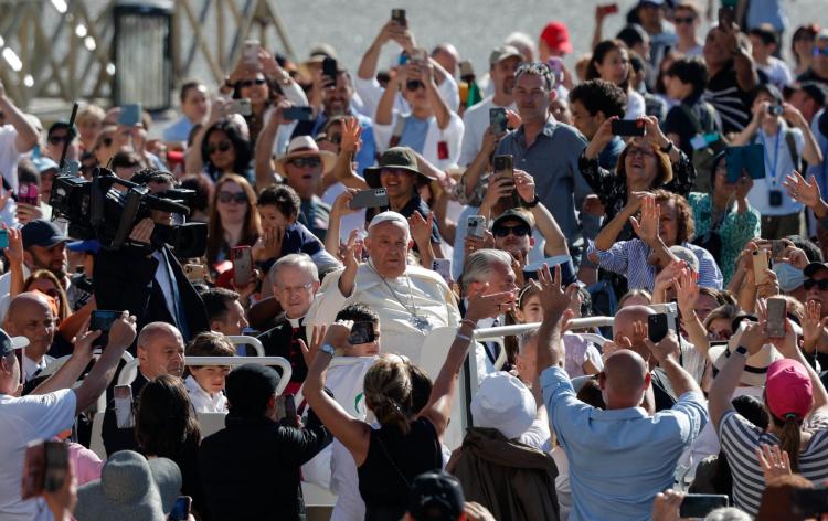 Catequesis del Papa: El Espíritu Santo nos hace verdaderamente libres