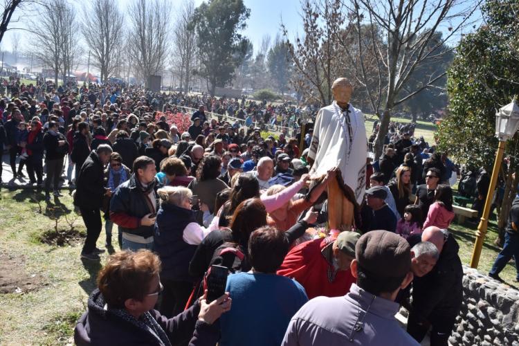 Cerca de 100 mil peregrinos celebraron a Ceferino Namuncurá en Chimpay