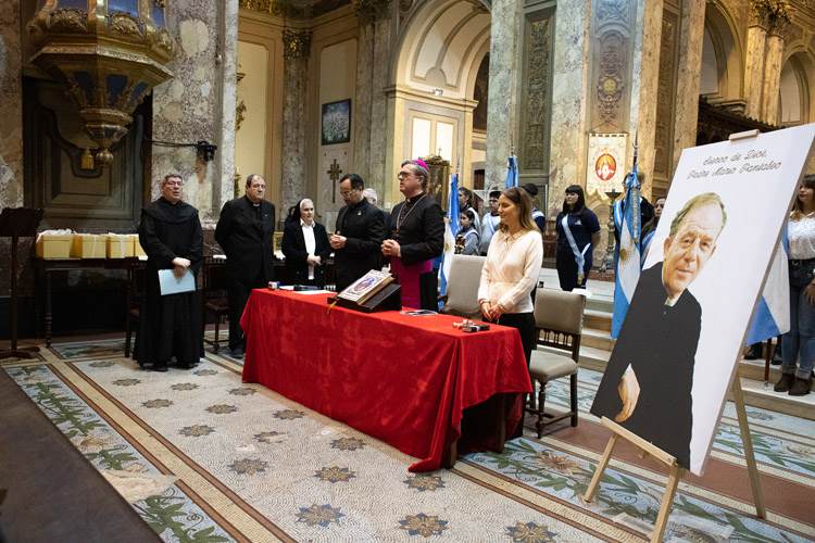 Clausurada la fase diocesana de la Causa de beatificación del padre Mario Pantaleo