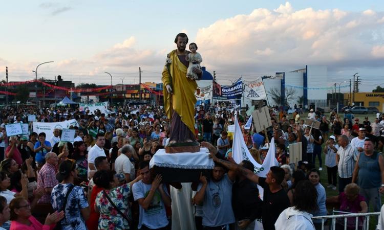 Comunidades matanceras peregrinaron por tierra, techo y trabajo