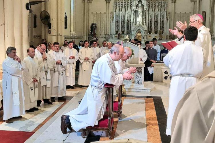 Cuáles fueron los 3 consejos que Mons. Scheinig les dio a los nuevos sacerdotes