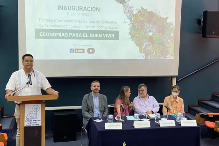 Economía de Francisco inicia un curso para jóvenes latinoamericanos en México