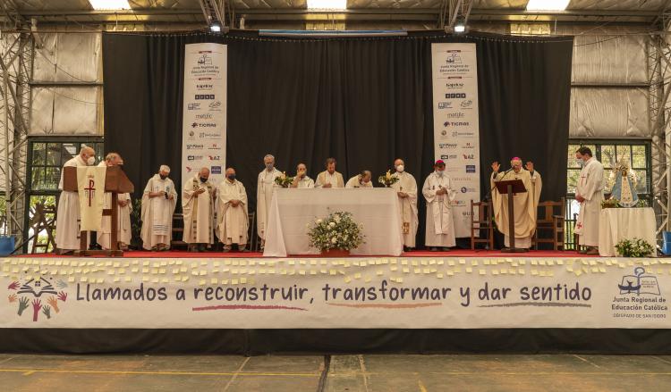 Educadores de San Isidro tuvieron su encuentro de comienzo de ciclo