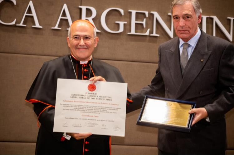 UCA: El cardenal José Tolentino de Mendonça recibió el doctorado honoris causa