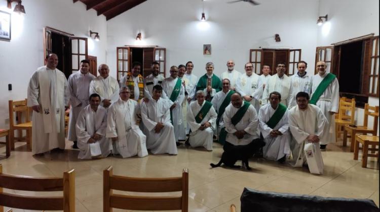 El clero de Santo Tomé vivió un encuentro para compartir y renovar fuerzas