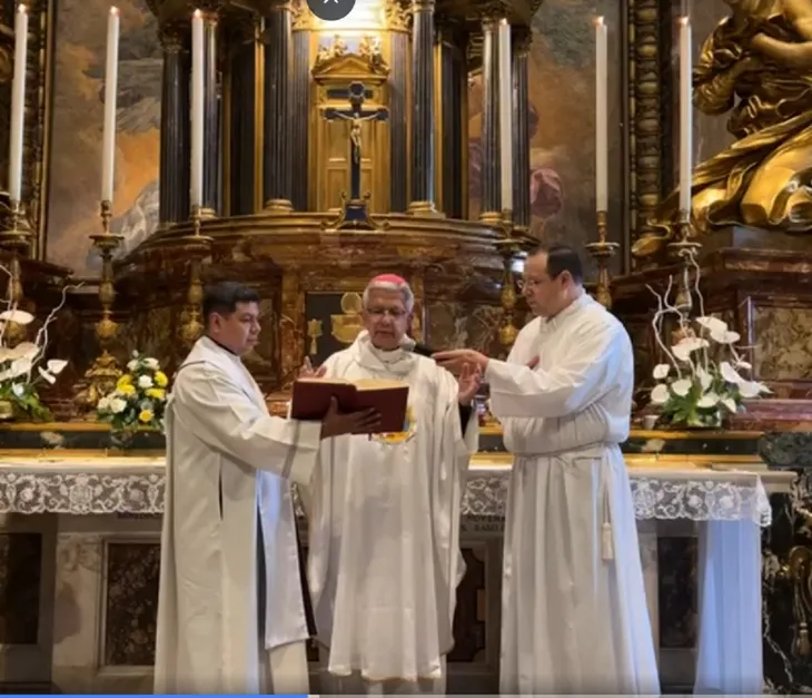 El flamante cardenal paraguayo celebró una misa en la Iglesia de los jesuitas en Roma