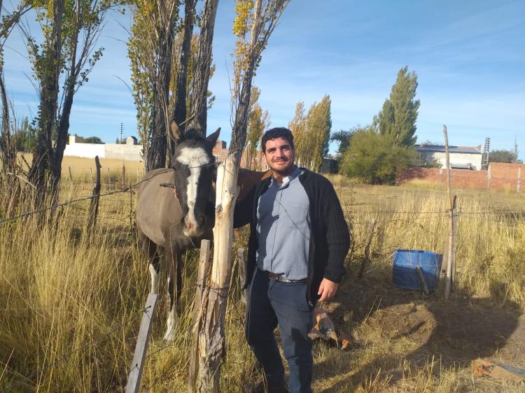 Joven que sobrevivió al Covid-19 será ordenado diácono camino al sacerdocio