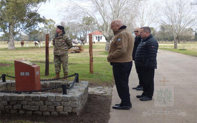 El obispo castrense realizó visitas pastorales a dependencias de Azul, Olavarría y Tandil