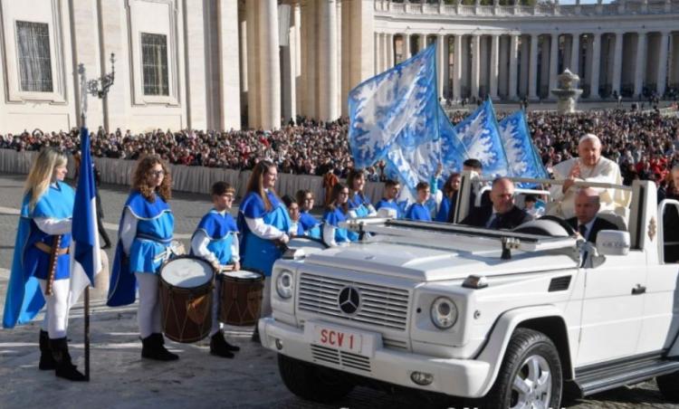 El Papa: 'El Señor nos llama a compartir las alegrías y los dolores del mundo'