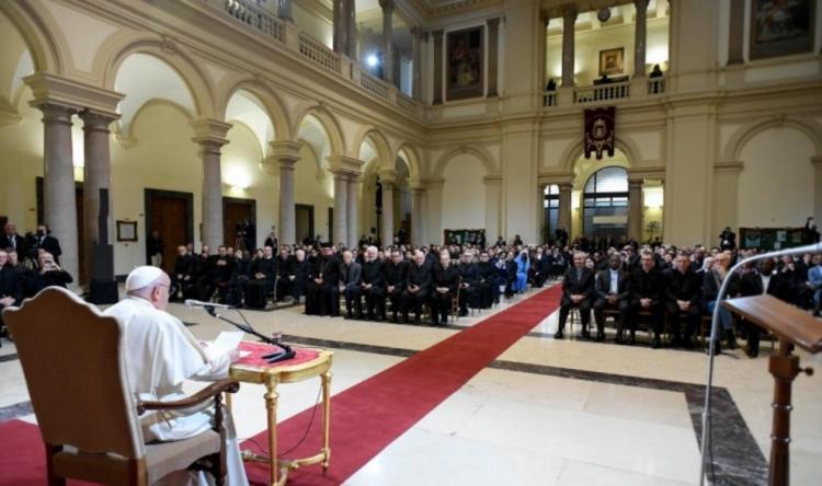 El Papa, en la Gregoriana: 'La universidad debe ser el lugar del corazón'