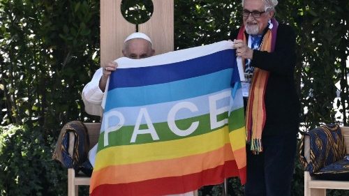 El Papa en Verona: 'la paz surge del diálogo y no de la ideología'