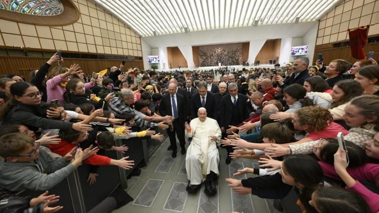 El Papa inaugura las audiencias jubilares: ¡'Es hora de recomenzar'!