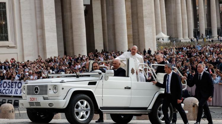 El Papa: la fe en el Espíritu Santo nos abre a la vida eterna